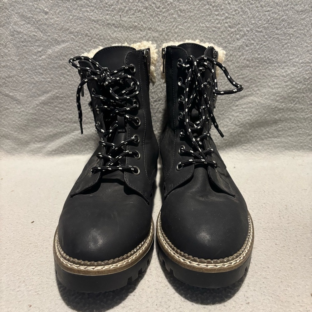 Universal‎ Thread Cushioned Black Hiking Boots Women's size 8.5 - Picture 3 of 8